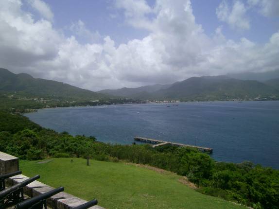 Vista do alto do forte no Cabrits National Park, região de Portsmouth, em Dominica, no Caribe